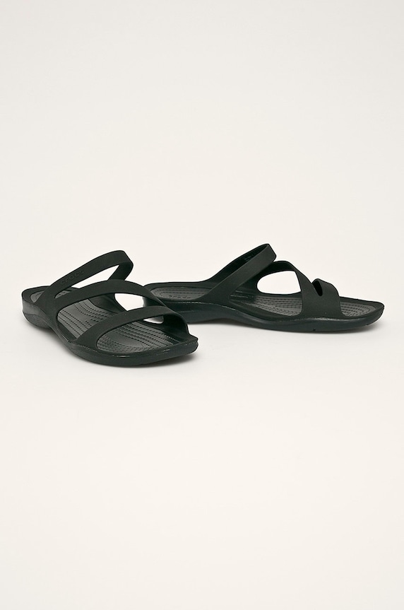 Šľapky Crocs W Classic Swiftwater Sandal W SWIFTWATER.SAN.W.203998 čierna SS24