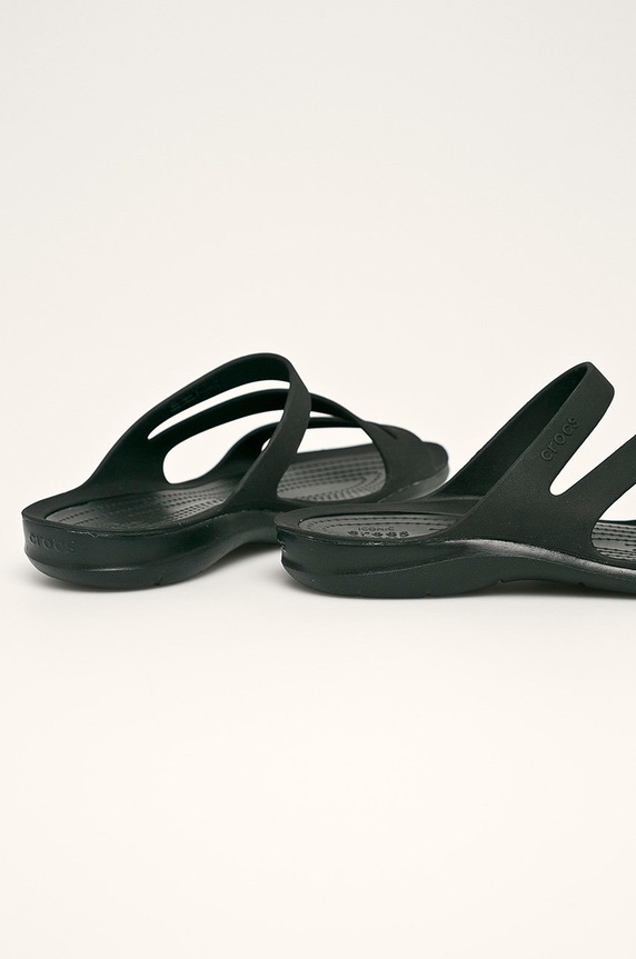 Obuv Šľapky Crocs W Classic Swiftwater Sandal W SWIFTWATER.SAN.W.203998 čierna