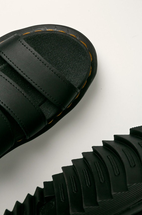 Dr. Martens - Bőr szandál Blaire fekete DM24235001