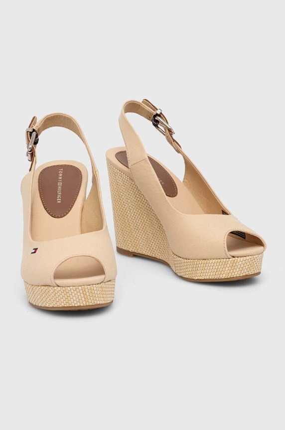 Sandále Tommy Hilfiger ICONIC ELENA SLING BACK WEDGE FW0FW04789 béžová SS24