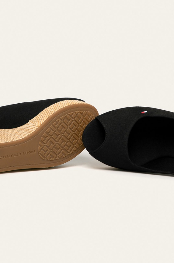 Tommy Hilfiger - Πέδιλα ICONIC ELENA SLING BACK WEDGE μαύρο FW0FW04789