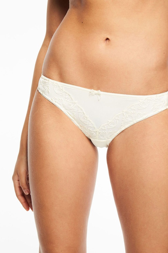 Chantelle bugyi sima bézs C26030.035