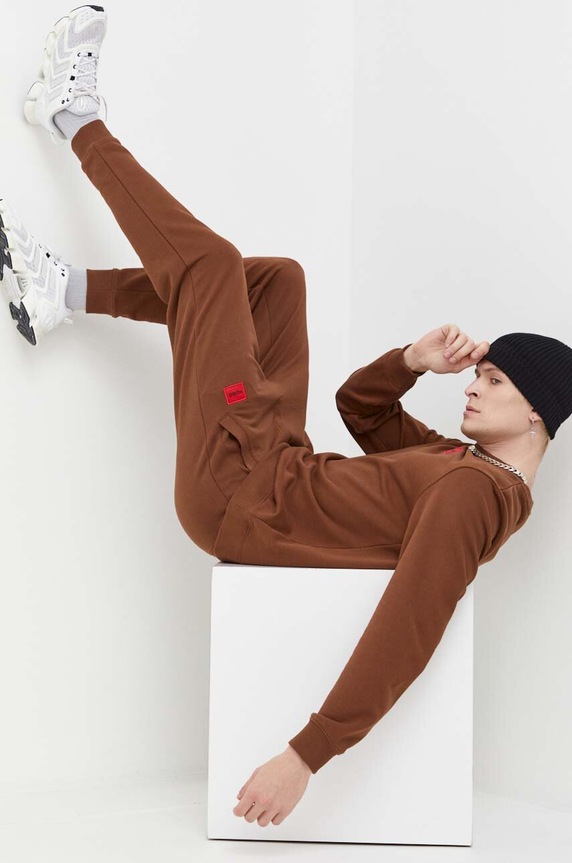 Βαμβακερή μπλούζα HUGO San Jared-C καφέ 50447964