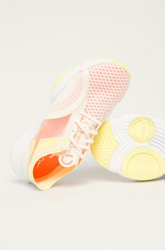 Nike - Buty Superb Go beżowy CJ0860