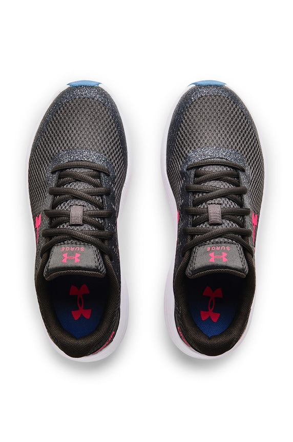 CHLAPEC Boty Under Armour Gs Surge 2 3022870 3022870 šedá