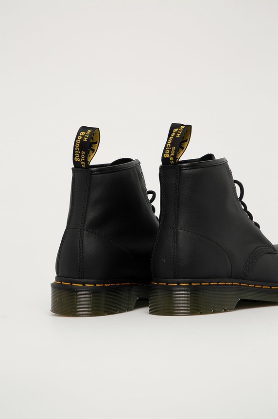 Boty Kožené trapery Dr. Martens 101 DM26409001 černá