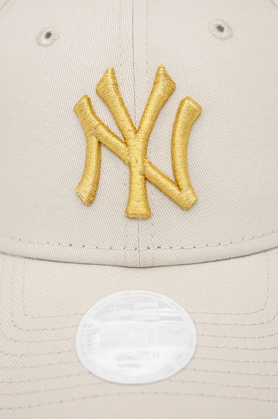 Памучна шапка New Era METALLIC LOGO 9FORTY® 60222491.LIGHTBEIGE бежов SS22