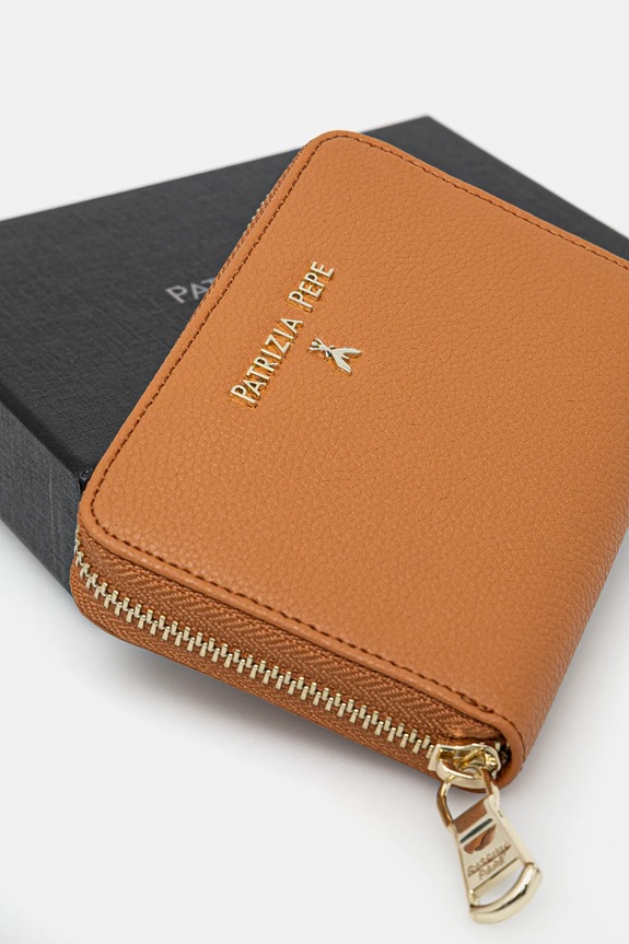 Δερμάτινο πορτοφόλι Patrizia Pepe καφέ CQ8512.L001