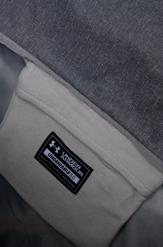 Αθλητική τσάντα Under Armour Undeniable 5.0 Medium 1369223 γκρί