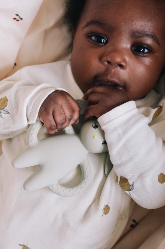Chłopiec Konges Sløjd gryzak niemowlęcy TEETH SOOTHER RABBIT KS1299 beżowy