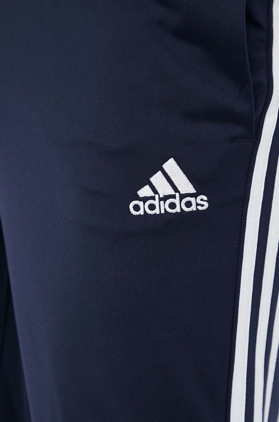 Спортивний костюм adidas HZ2220
