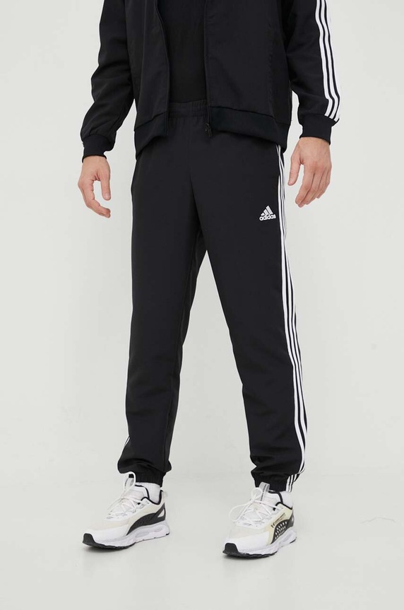 Спортивний костюм adidas IC6750 чорний