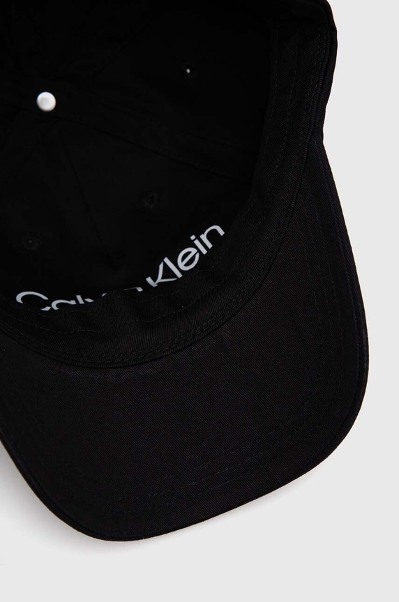 Βαμβακερό καπέλο του μπέιζμπολ Calvin Klein μαύρο K50K510487.PPYX
