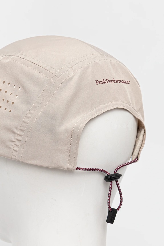 Шапка с козирка Peak Performance Lightweight G78363 бежов SS25