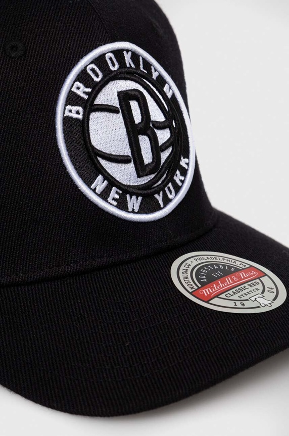 Mitchell&Ness sapka gyapjúkeverékből Brooklyn Nets HHSS3257.BNEYYPPPBLC fekete SS23