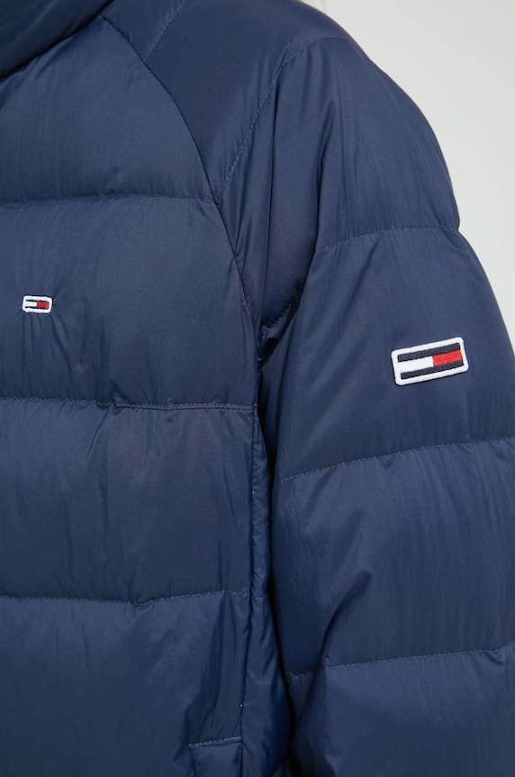 Péřová bunda Tommy Jeans DW0DW14929.PPYX námořnická modř