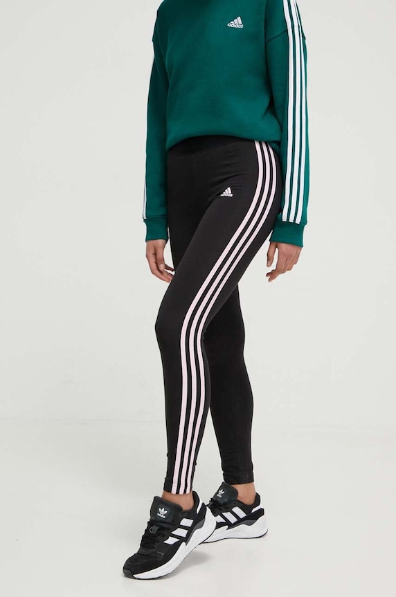 Леггинсы adidas аппликация чёрный HT4843