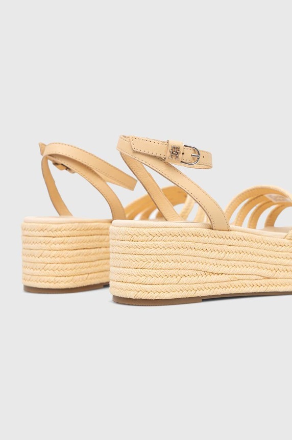 Obuća Sandale Tommy Hilfiger ESSENTIAL FLATFORM SANDAL FW0FW07161 zlatna