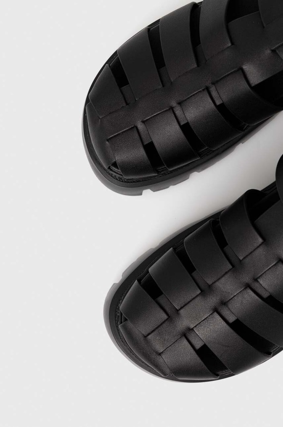 Karl Lagerfeld sandały skórzane SUN TREKKA czarny KL83525.000