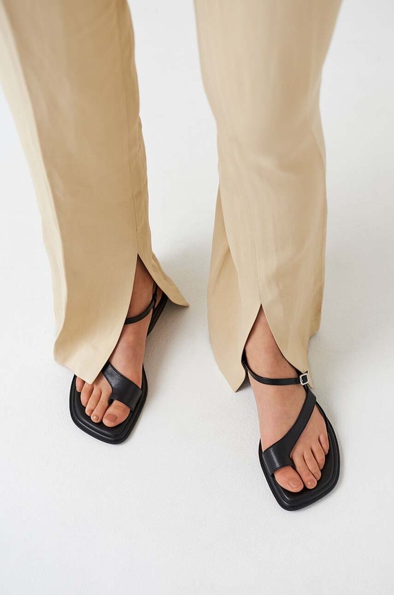 Vagabond sandali in pelle Izzy 5513.001.20