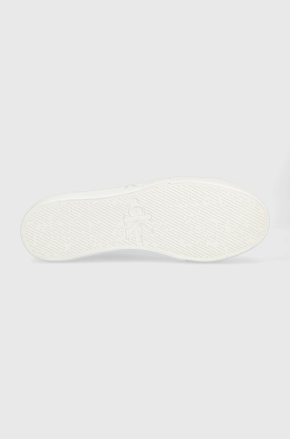 Calvin Klein Jeans tenisówki SKATER VULC LOW LACEUP BADGE YM0YM00598 biały