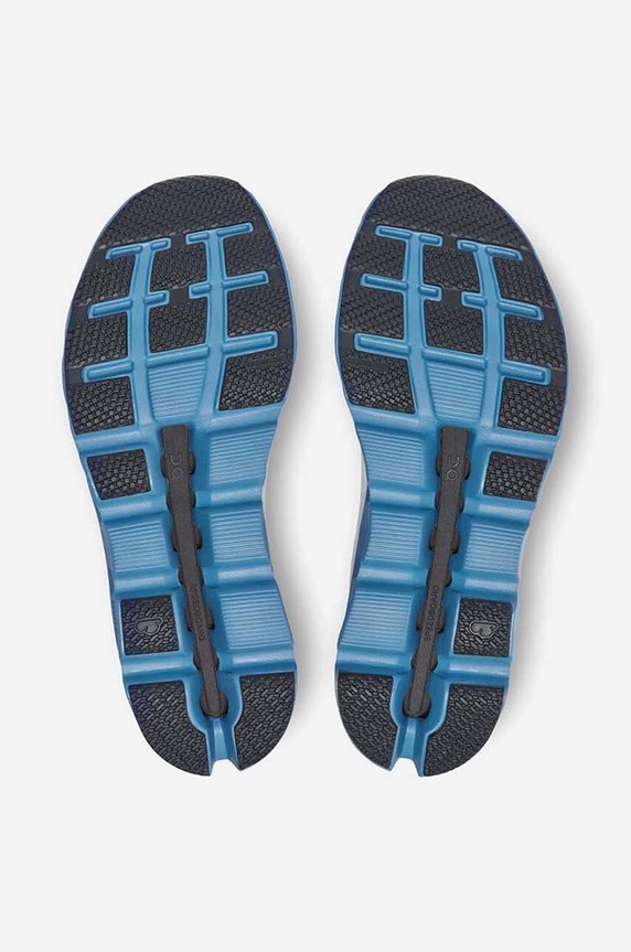 On sneakersy Cloudstratus 3998659 biały SS23