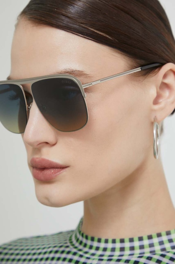 Sluneční brýle Guess GU5225.5908W stříbrná