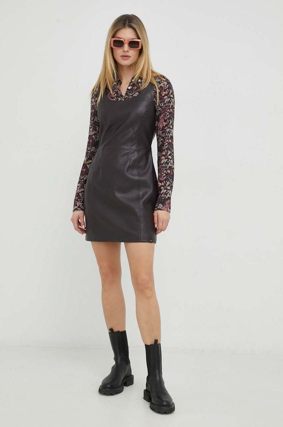 Рокля Levi's A4416.0000 кафяв SS23