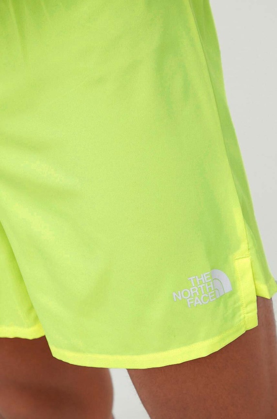 Oblečení Tréninkové šortky The North Face NF0A8315HRI1 zelená