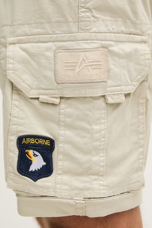 Alpha Industries pantaloni scuți cargo pentru bărbați din bumbac cu elastan bej 186209