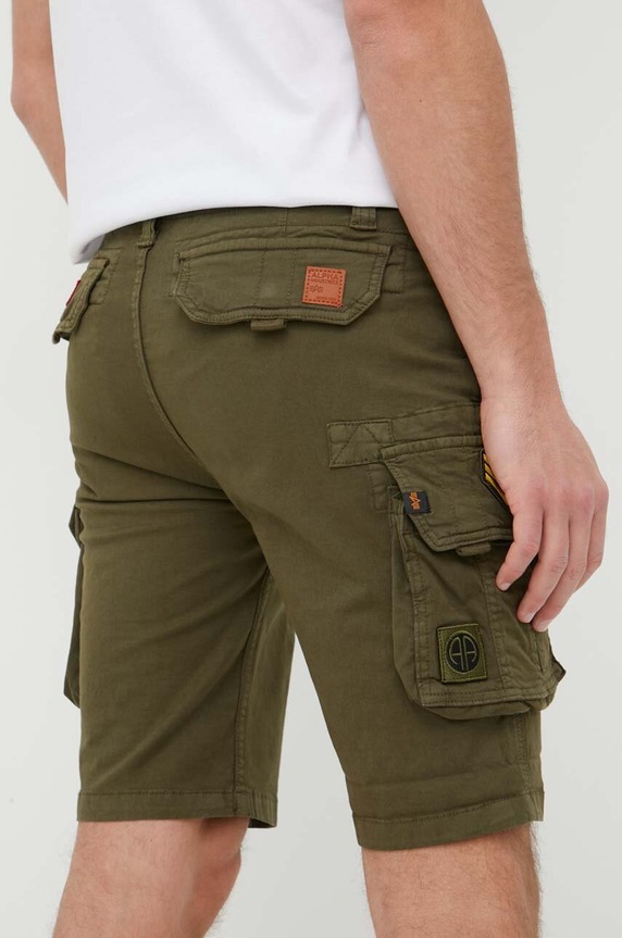 Oblečenie Šortky Alpha Industries 186209.142 zelená