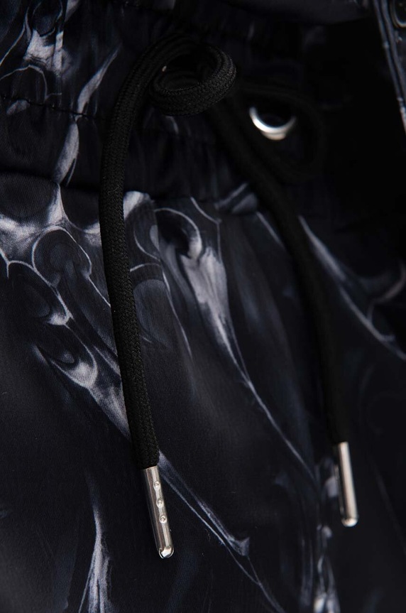 Kraťasy Han Kjøbenhavn Chrome Tribal Printed Track Shorts M-132503-057 černá M.132503