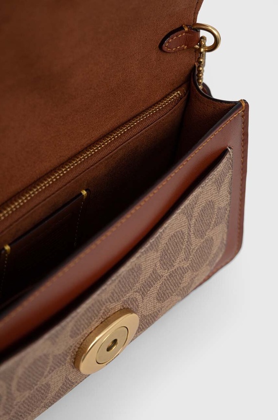 Δερμάτινη τσάντα Coach Tabby Chain Clutch In Signature Canvas καφέ CE774