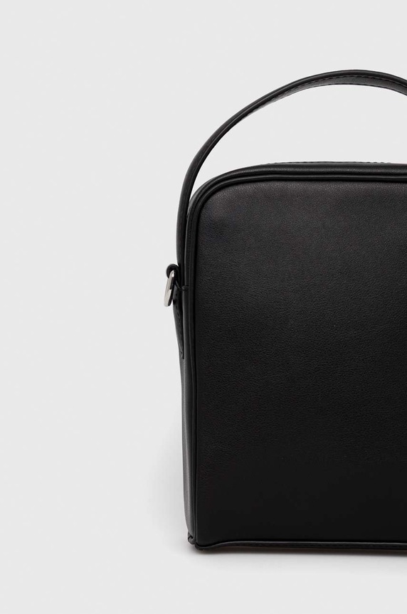 Karl Lagerfeld bőr oldaltáska fekete 230W3042