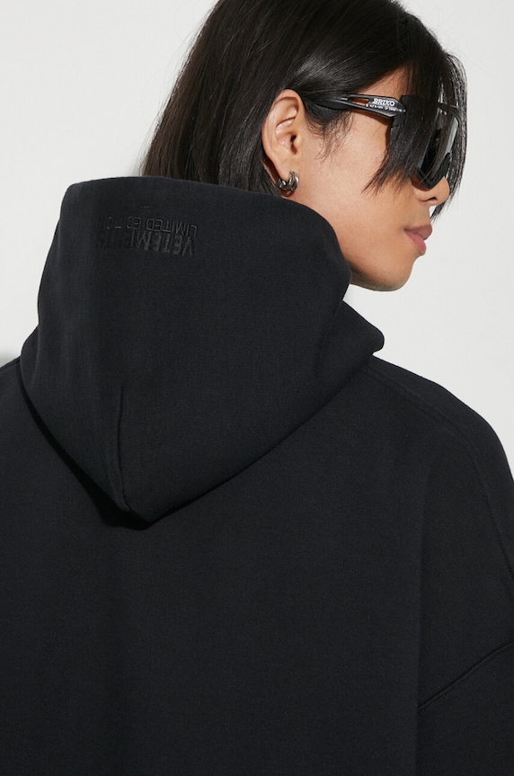 VETEMENTS sweatshirt Limited Edition Logo Hoodie UE64HD600B black