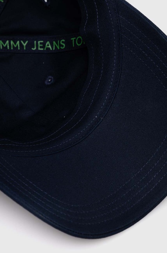 Памучна шапка с козирка Tommy Jeans тъмносин AW0AW15959