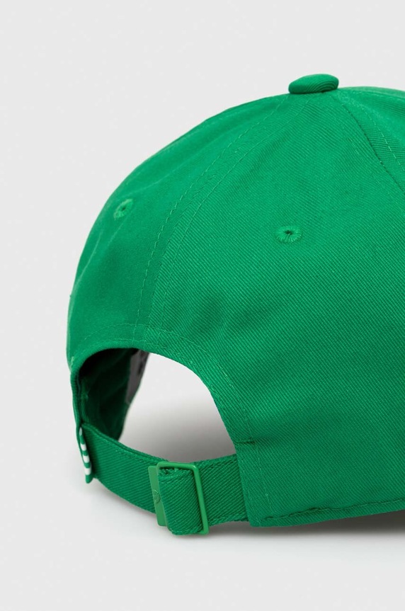 Doplnky Bavlnená šiltovka adidas Originals IW1785 zelená