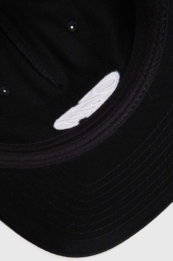 Памучна шапка с козирка Vans черен VN000GKJBLK1