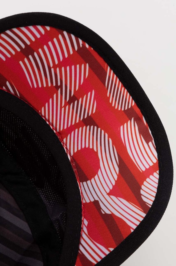 Шапка с козирка Compressport Pro Racing Cap черен CU00003B