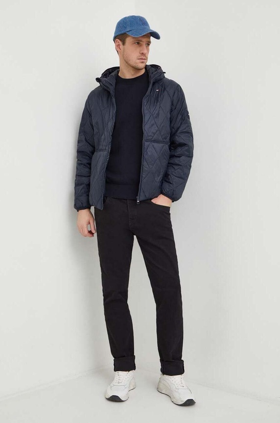 Bunda Tommy Hilfiger MW0MW34953 námořnická modř SS24