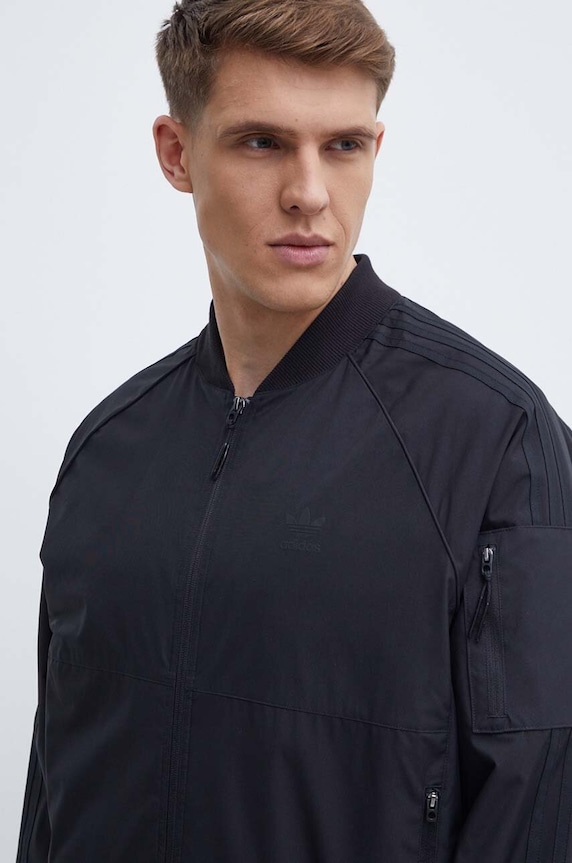 adidas Originals bomber dzseki enyhén szigetelt fekete IS5385