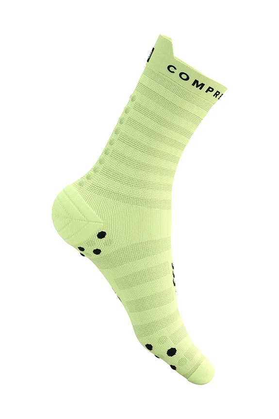 Odzież Compressport skarpetki Pro Racing Socks v4.0 Ultralight Run High - White/Alloy XU00050B żółty