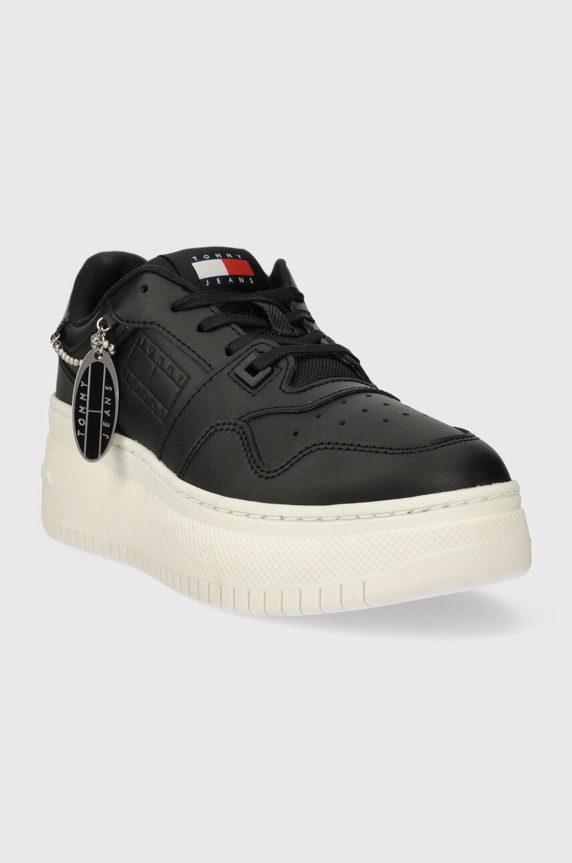 Tommy Jeans sportcipő TJW RETRO BASKET FLATFORM CHARM EN0EN02421 fekete SS24