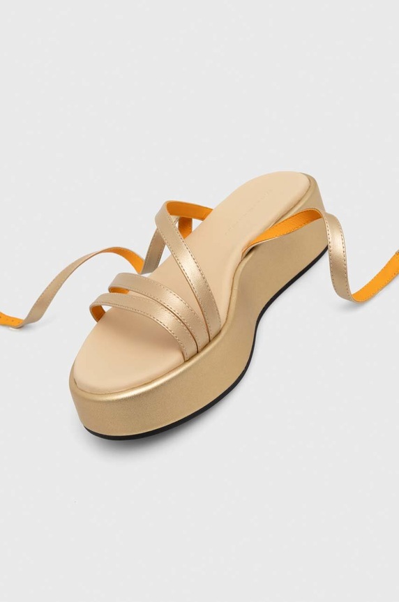 Kožené sandály Tommy Hilfiger TH STRAP GOLD PLATFORM FW0FW07729 zlatá SS24