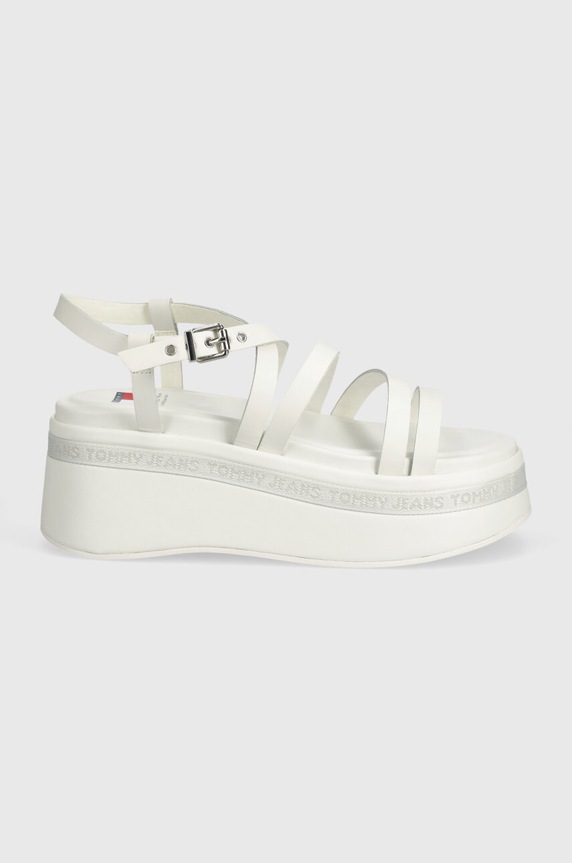 Tommy Jeans bőr szandál TJW STRAPPY WEDGE SANDAL EN0EN02516 fehér SS24