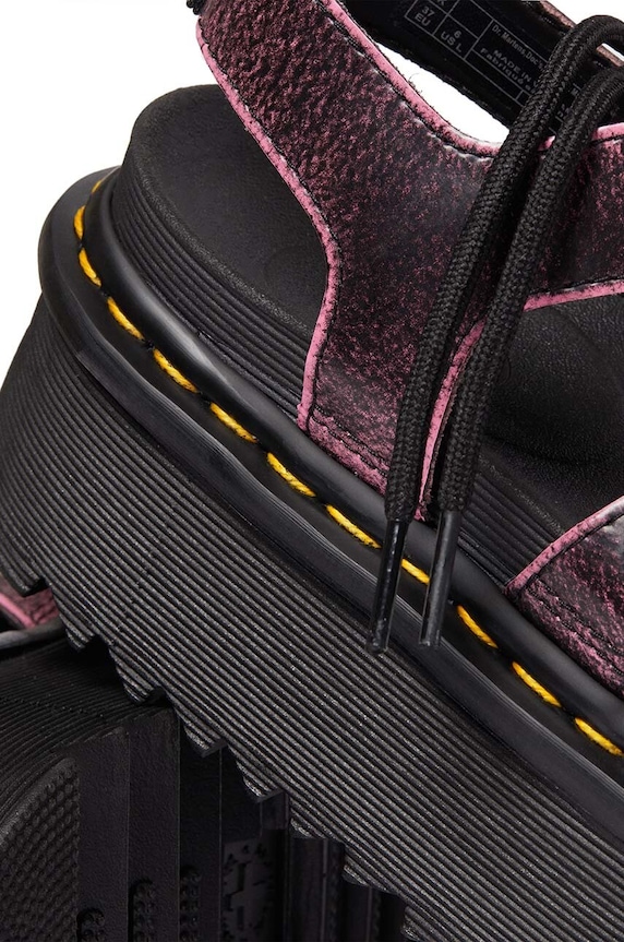 Dr. Martens sandali in pelle Nartilla XL rosa DM31540379