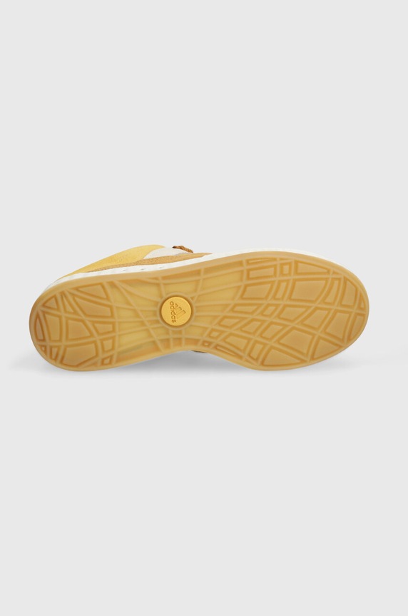Замшевые кроссовки adidas Originals Adimatic IF8797 бежевый