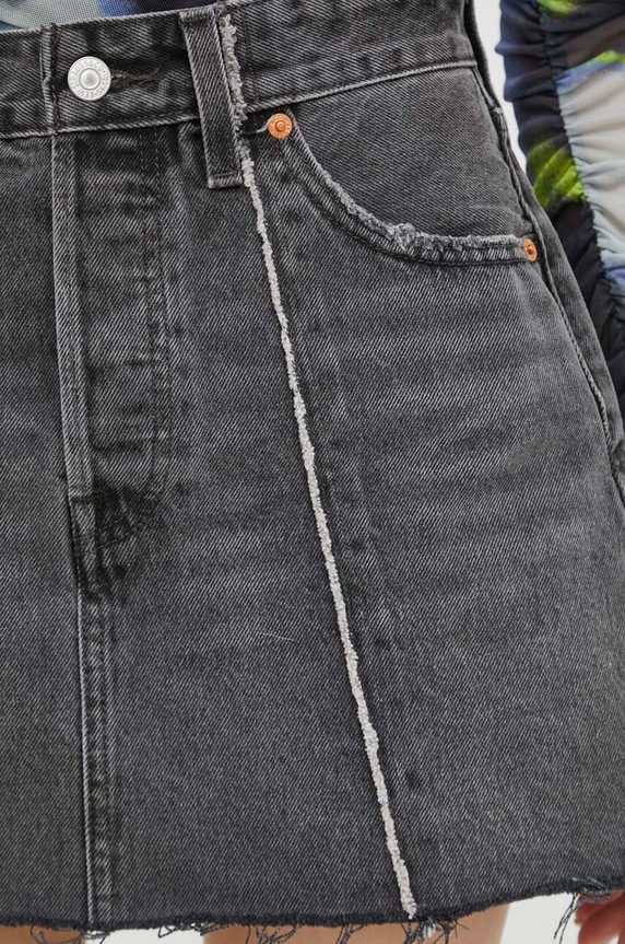 Traper suknja Levi's siva A7522