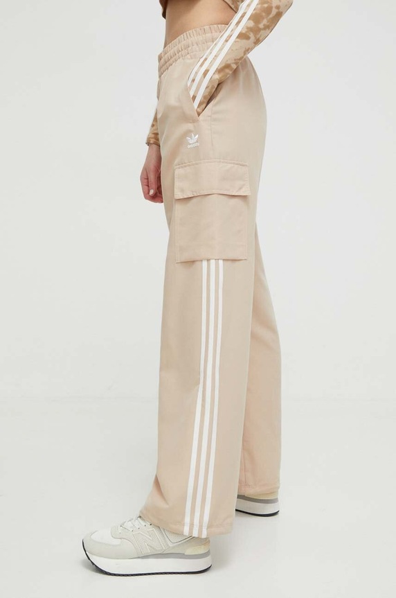 Παντελόνι φόρμας adidas Originals Planet friendly μπεζ IZ0717