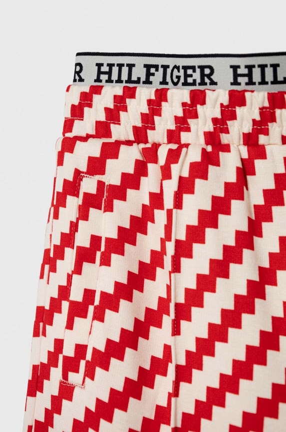 Dziewczynka Tommy Hilfiger spodnie dresowe dziecięce KG0KG07747.128.176.PPYH czerwony